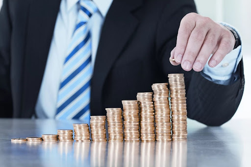 Середня зарплата у Львові та області зросла на 22 %